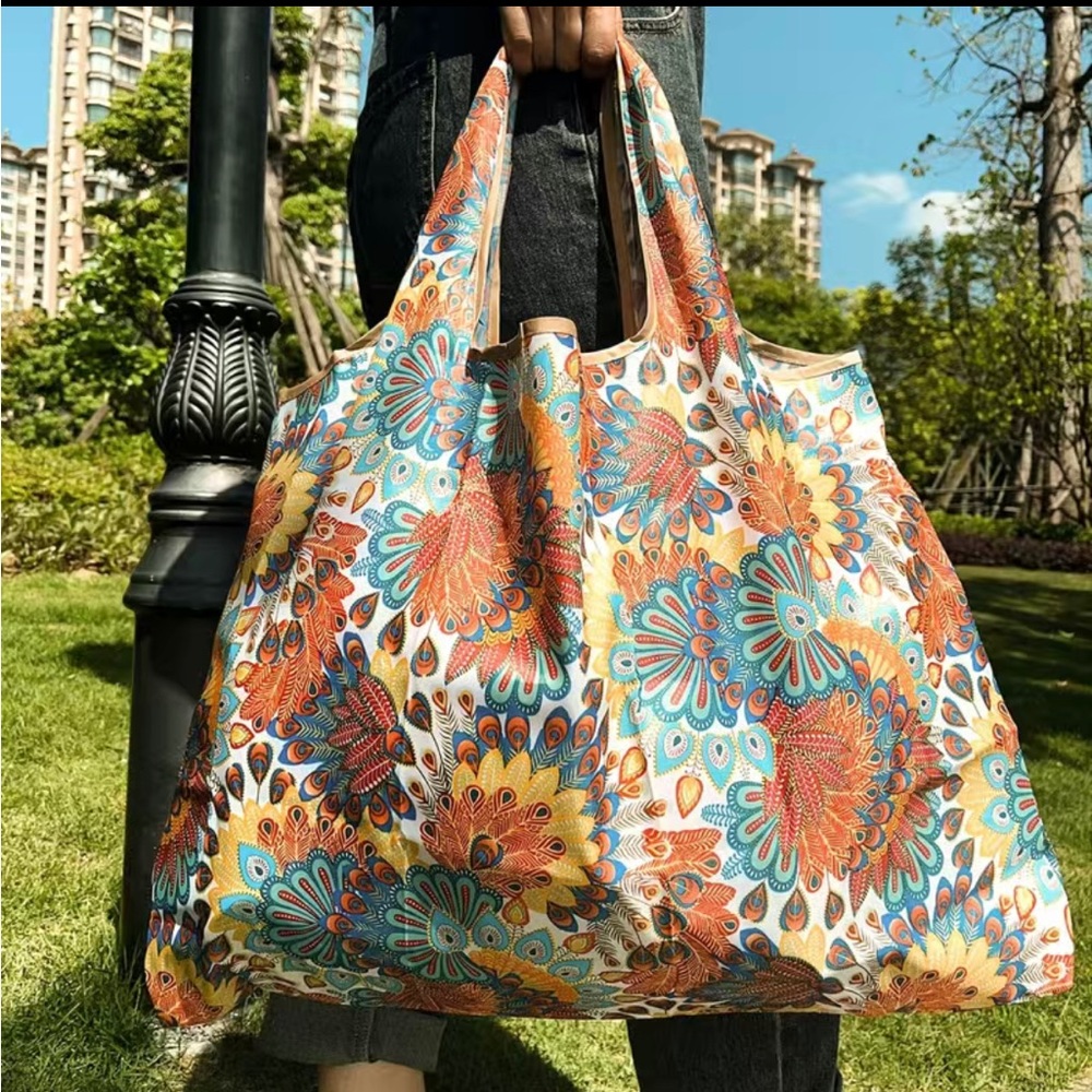 Versatile Bag - Picture 3 of 4